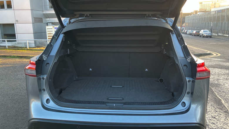 Nissan Qashqai 1.3 DiG-T MH Tekna 5dr Petrol Hatchback